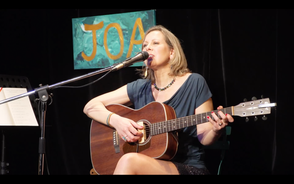 Joa Singer Découvrez JOA - JOA Troubadouresse